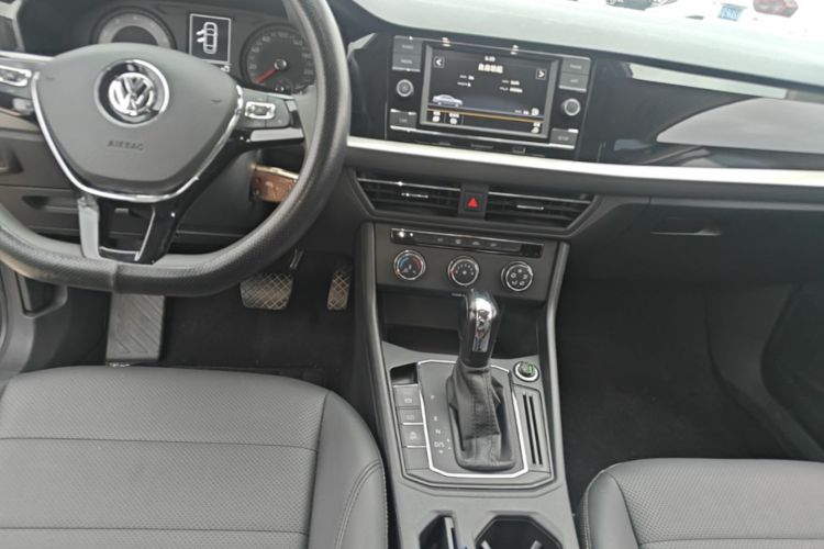 Volkswagen Lavida 2019 car image #13