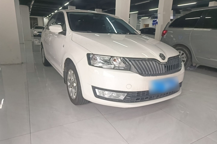 Skoda Rapid 2015 #4 Skoda Rapid 2015 car image #4