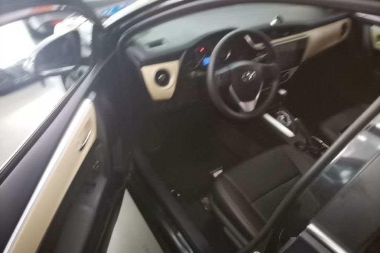 Toyota Corolla 2018 car image #12