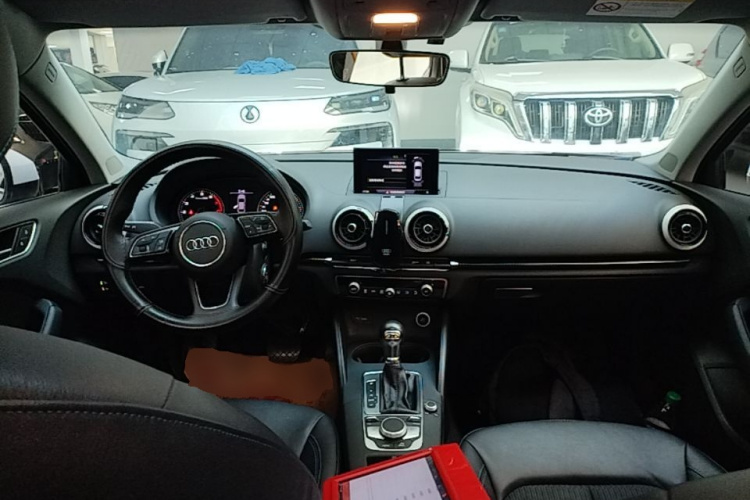 Audi A3 2019 car image #10