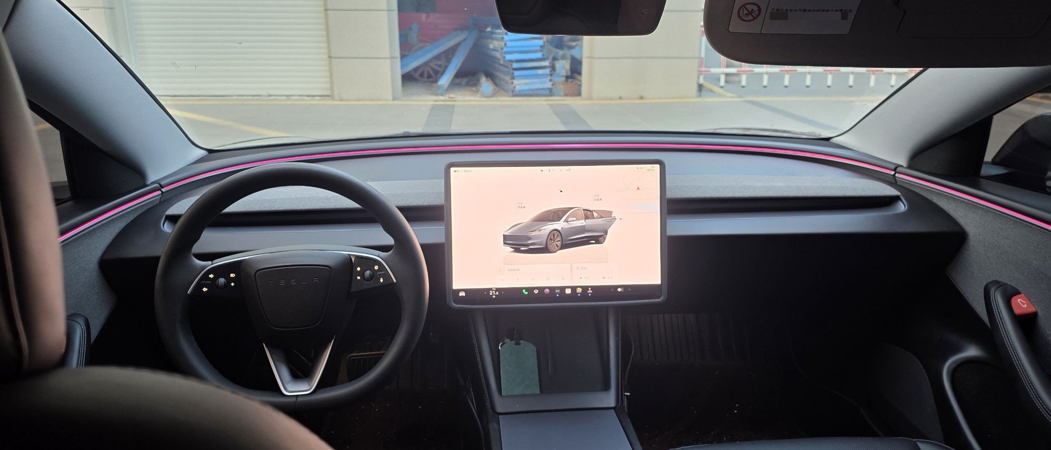 Tesla Model 3 2025 immagine di auto #7