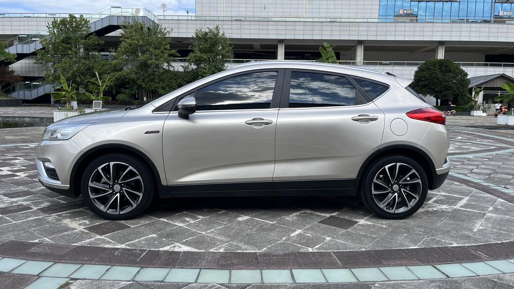 GEELY Emgrand GS 2016 immagine di auto #4