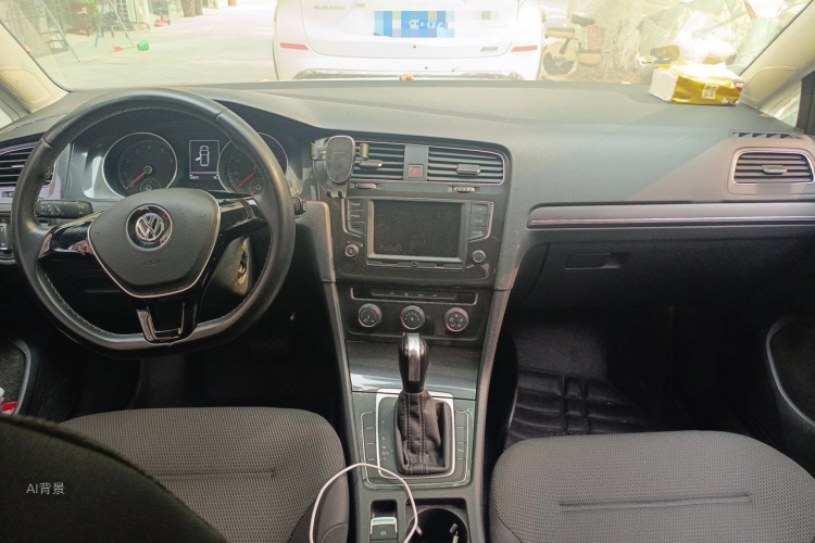 Volkswagen Golf 2017 car image #11