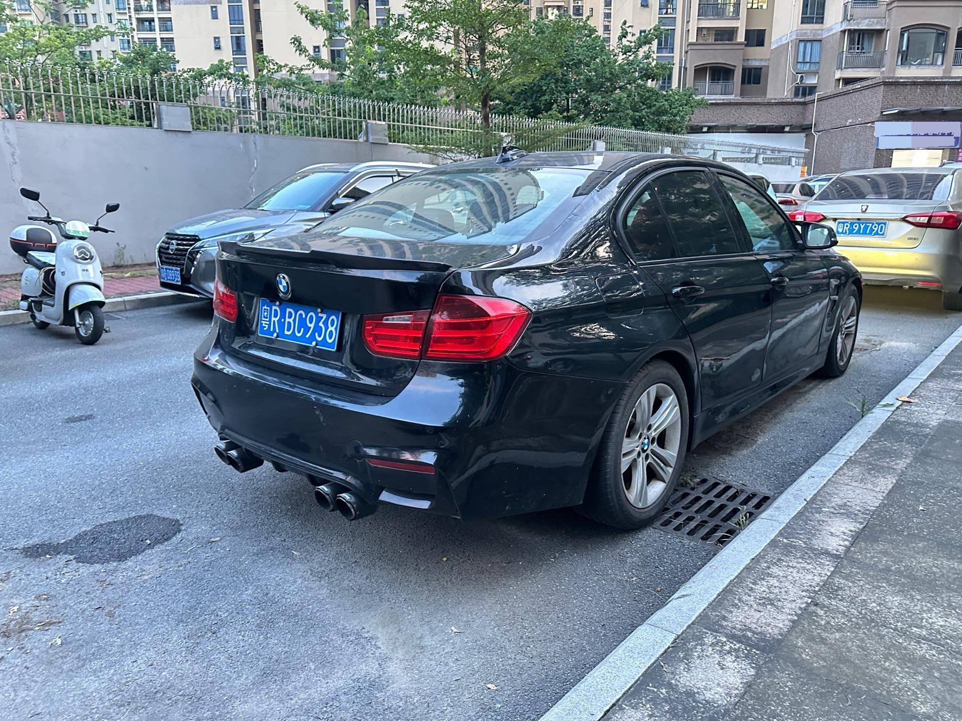 BMW 3 Series (Imported) 2012 car image #3