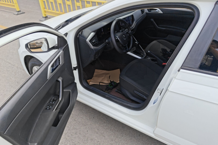 Volkswagen Polo 2023 car image #16