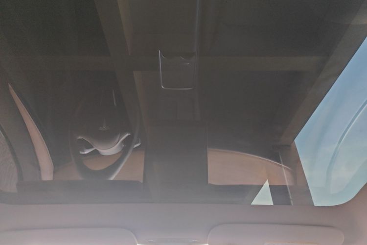 Tesla Model Y 2021 #18 Tesla Model Y 2021 car image #18