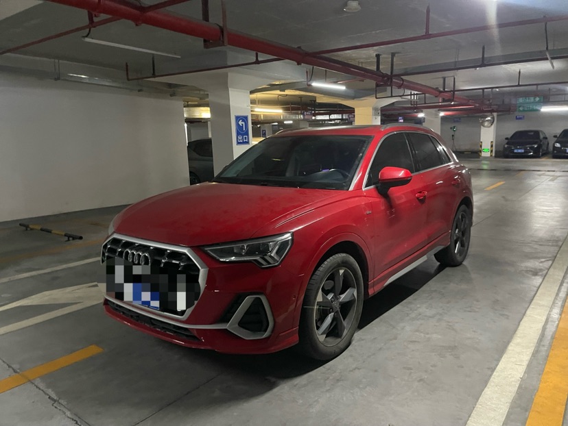 Audi Q3 2021 car image 