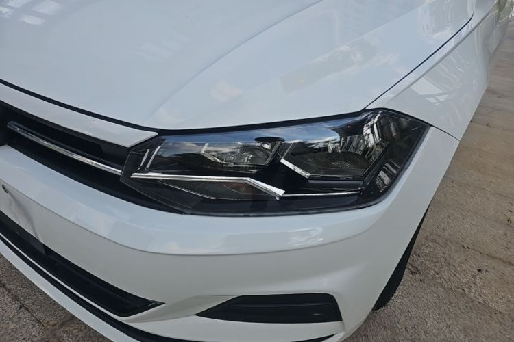 Volkswagen Polo 2021 car image #23