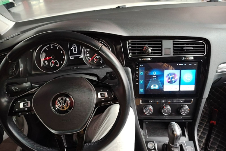 Volkswagen Golf 2019 #10 Volkswagen Golf 2019 car image #10