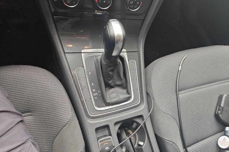 Volkswagen Golf 2019 #18 Volkswagen Golf 2019 car image #18