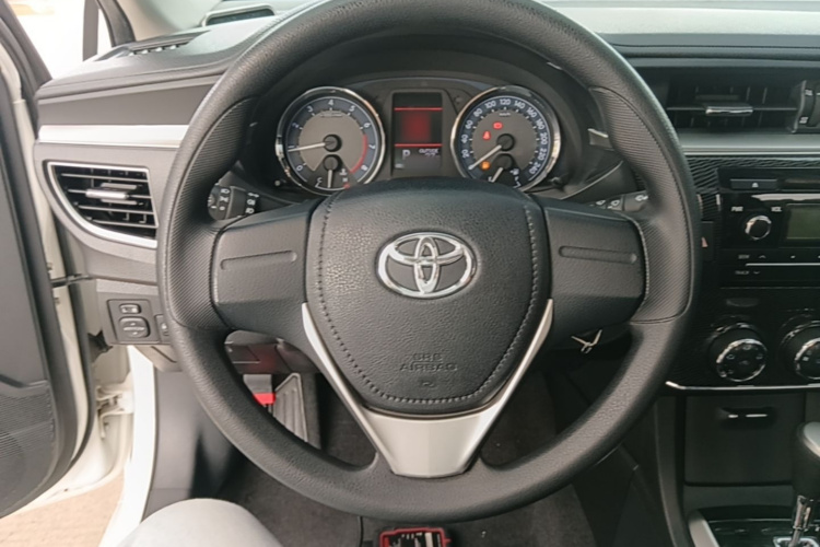 Toyota Corolla 2015 #15 Toyota Corolla 2015 car image #15