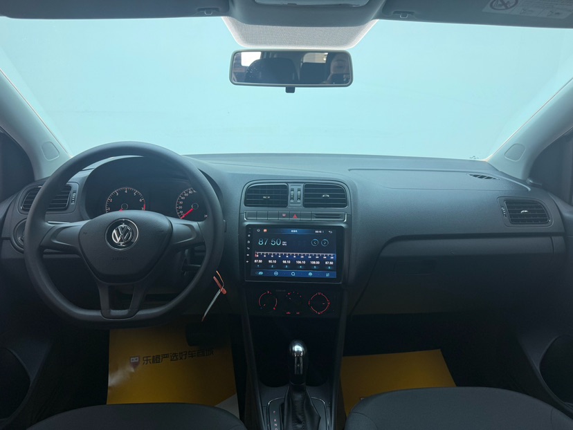Volkswagen Polo 2017 car image #4