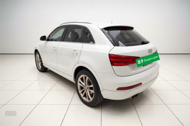 Audi Q3 2016 car image #5