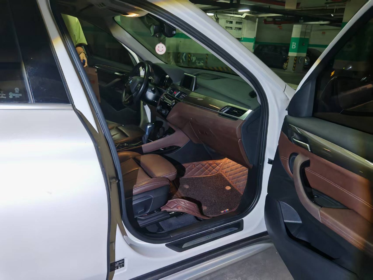 BMW X1 2018 #6 BMW X1 2018 car image #6