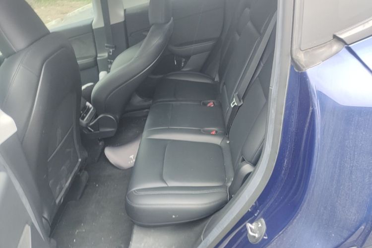Tesla Model Y 2022 #17 Tesla Model Y 2022 car image #17