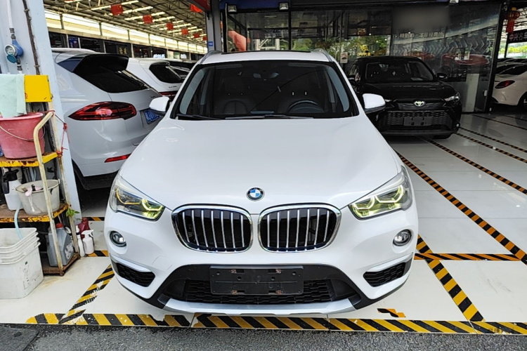 BMW X1 2018 #3 BMW X1 2018 car image #3