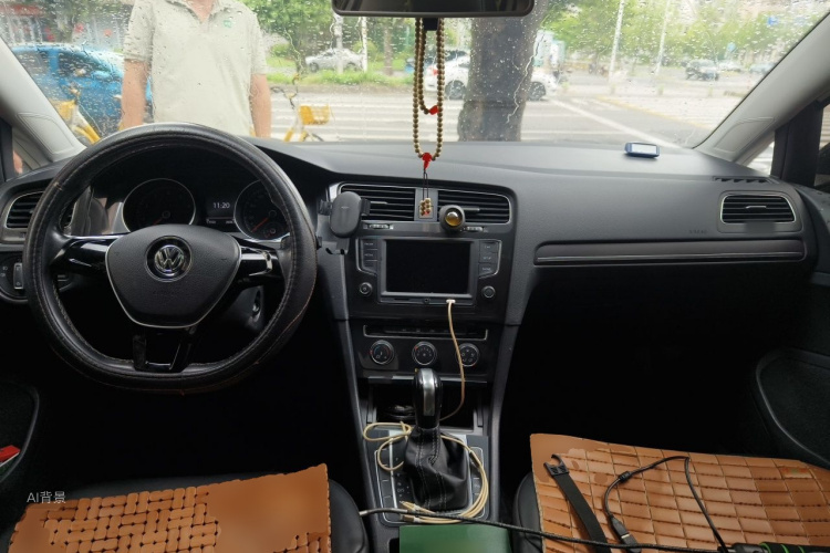 Volkswagen Golf 2017 car image #11