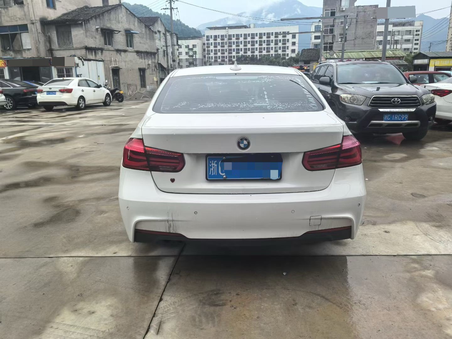 BMW 3 Series 2018 car image #6