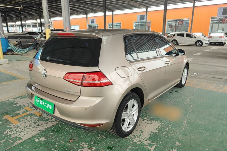 Volkswagen Golf 2014 car image #7