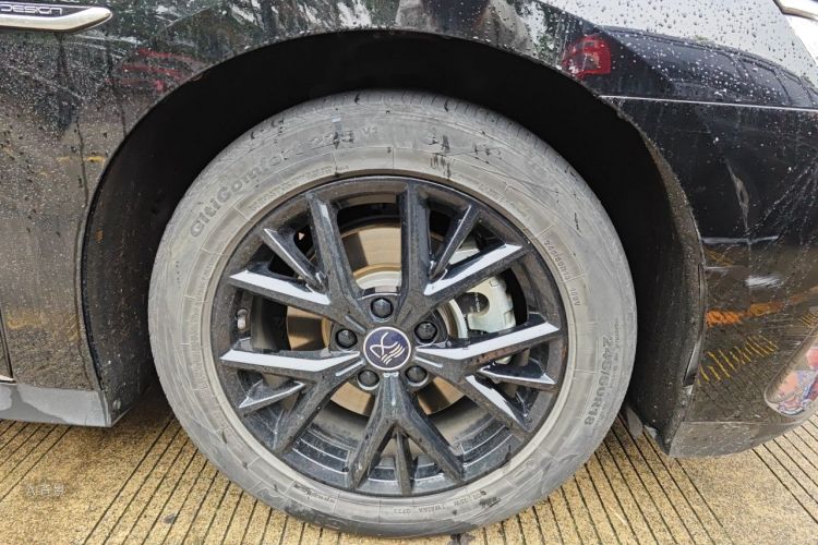 BYD Han 2023 car image #9