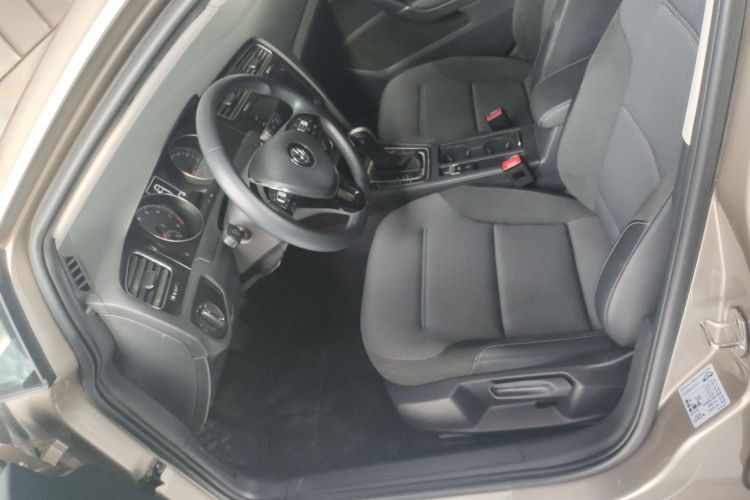 Volkswagen Golf 2020 изображение автомобиля #15