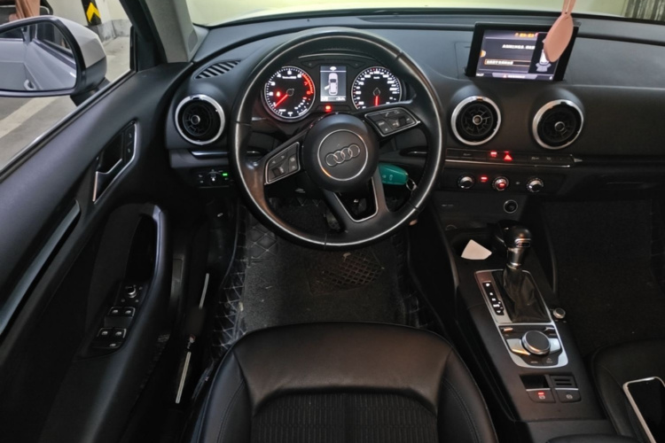 Audi A3 2021 immagine di auto #12