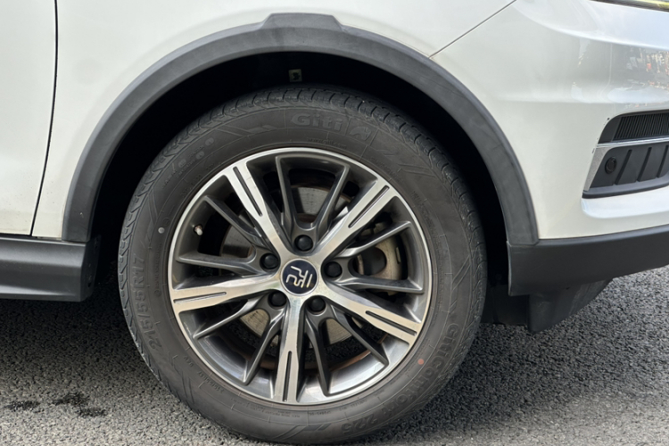 BYD Yuan New Energy 2019 #5 BYD Yuan New Energy 2019 car image #5