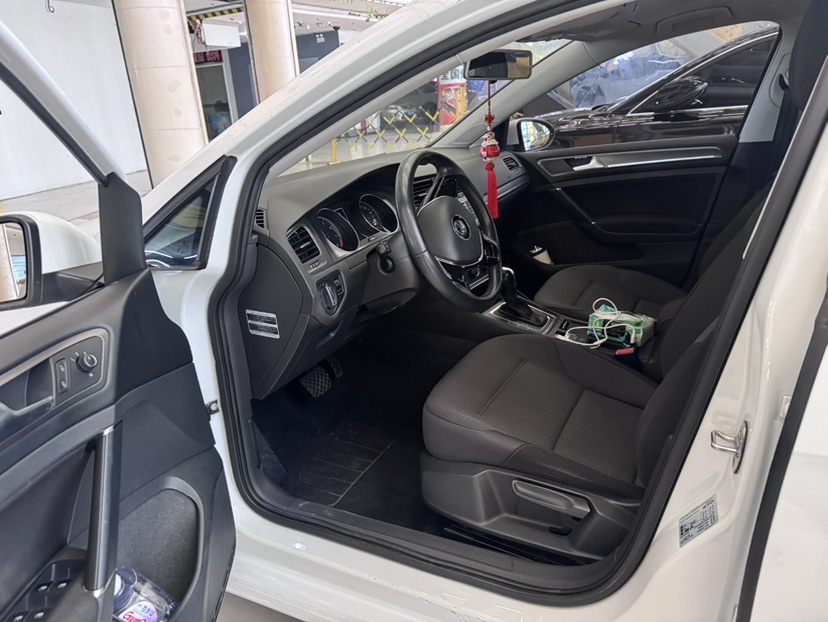 Volkswagen Golf 2015 car image #5