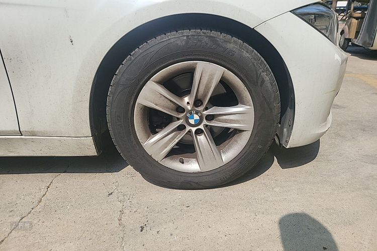 BMW 3 Series 2014 car image #9