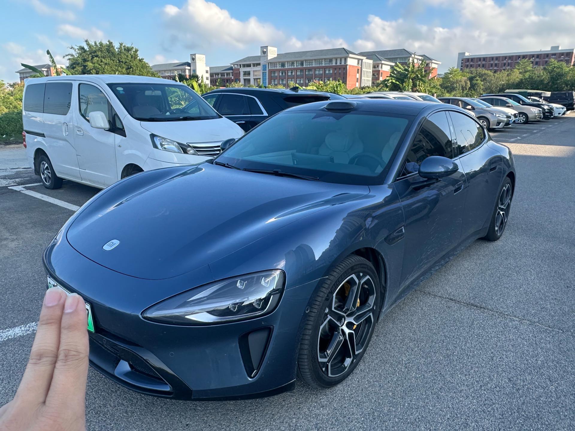 MI SU7 2025 car image 