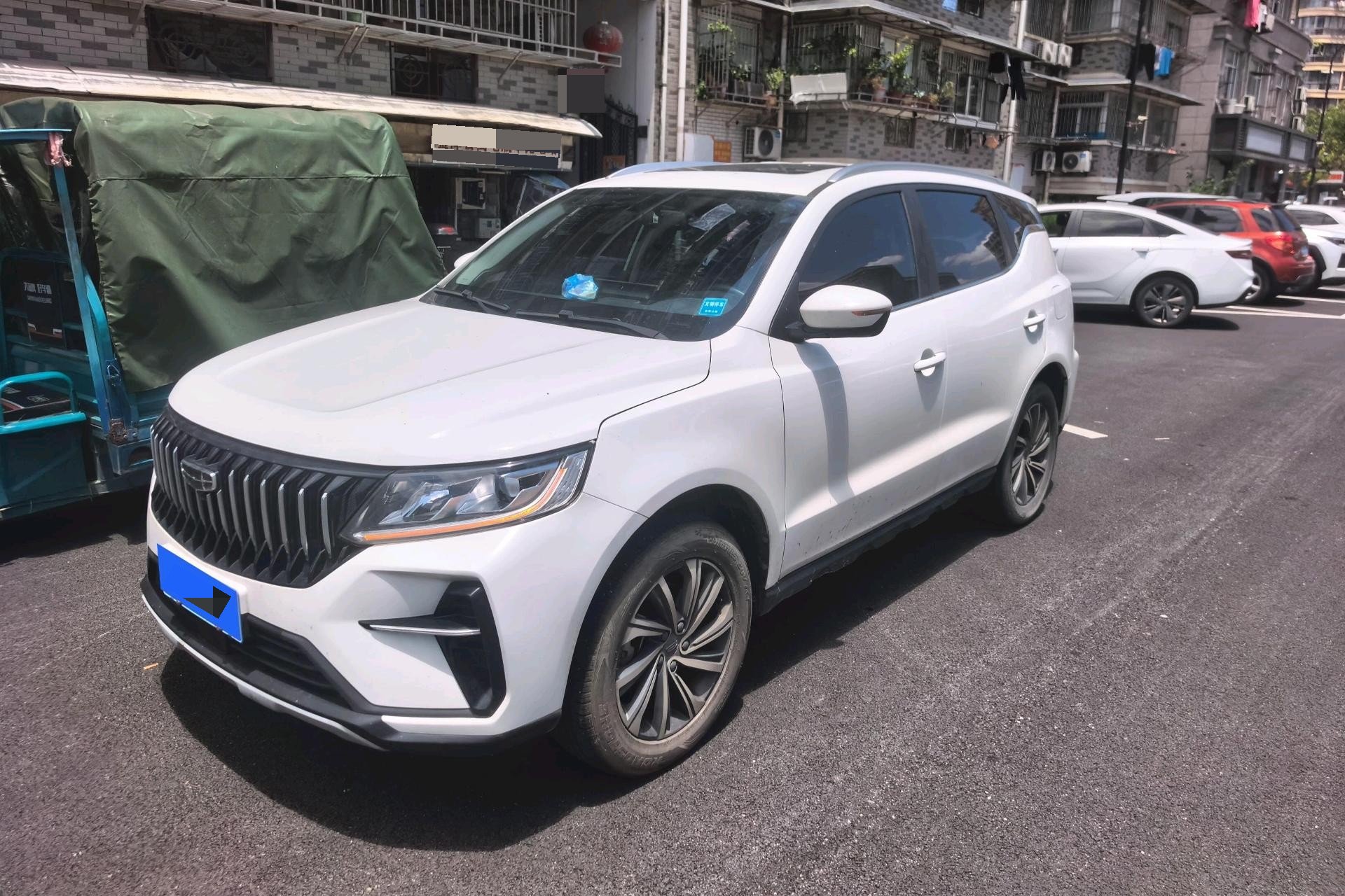 GEELY Vision X6 2023 صورة سيارة 