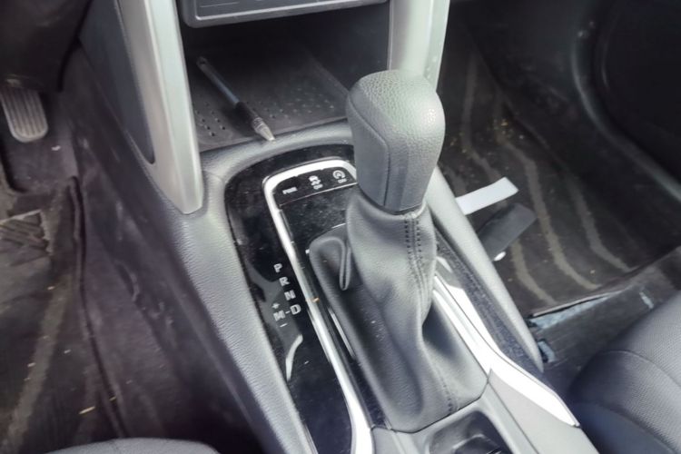 Toyota Corolla Cross 2023 immagine di auto #18