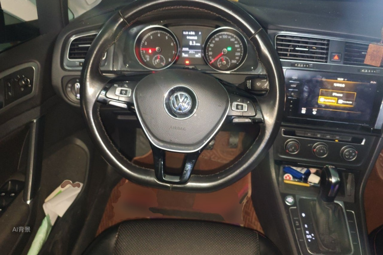 Volkswagen Golf 2020 car image #12