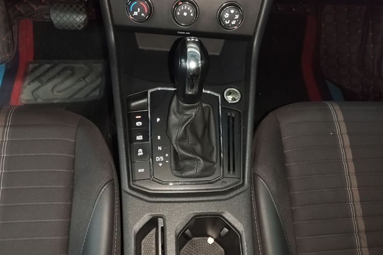 Volkswagen Lavida 2020 car image #14