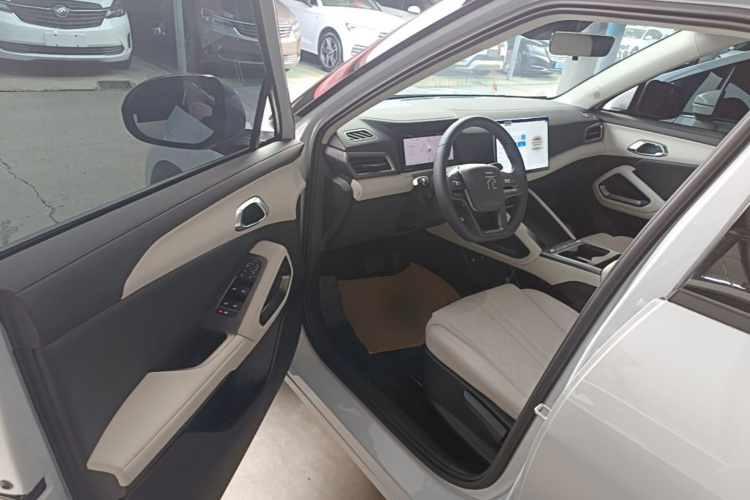 BYD YuanUP 2026 #16 BYD YuanUP 2026 car image #16