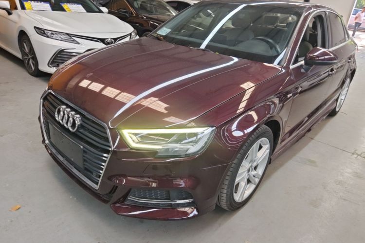 Audi A3 2019 immagine di auto #2