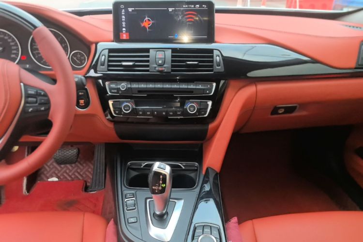 BMW 3 Series GT 2016 immagine di auto #13