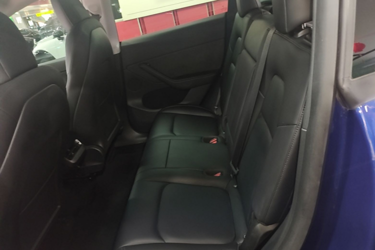 Tesla Model Y 2021 #13 Tesla Model Y 2021 car image #13