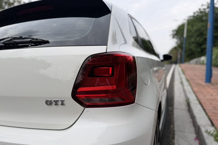 Volkswagen Polo 2016 car image #7