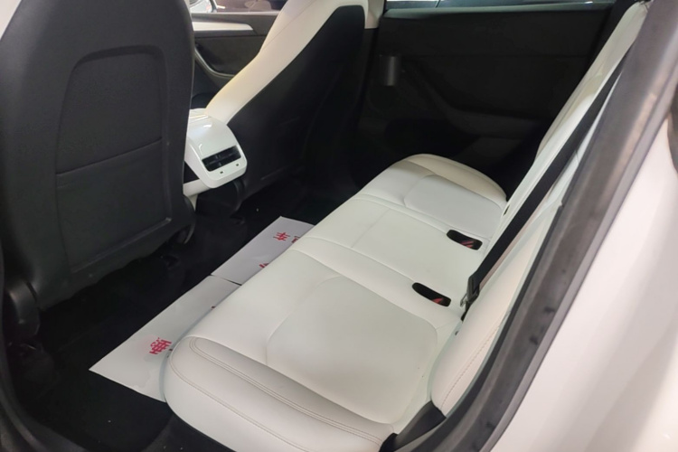 Tesla Model Y 2022 #17 Tesla Model Y 2022 car image #17