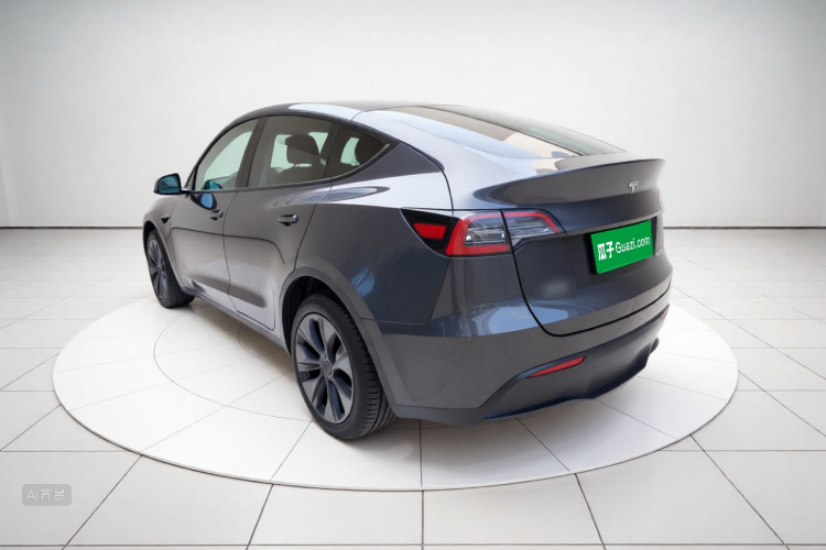 Tesla Model Y 2024 #5 Tesla Model Y 2024 car image #5