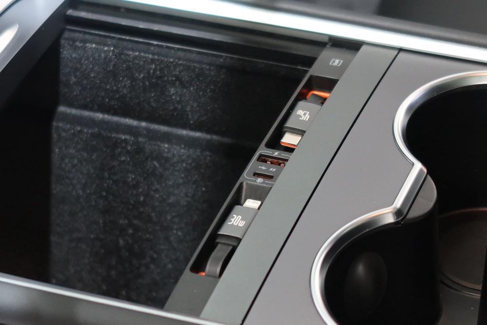 Tesla Model Y 2024 car image #8
