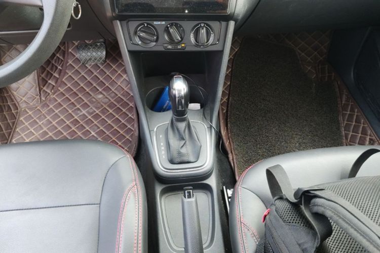 Volkswagen Polo 2017 #18 Volkswagen Polo 2017 car image #18