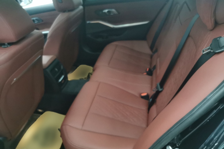 BMW 3 Series 2025 изображение автомобиля #17