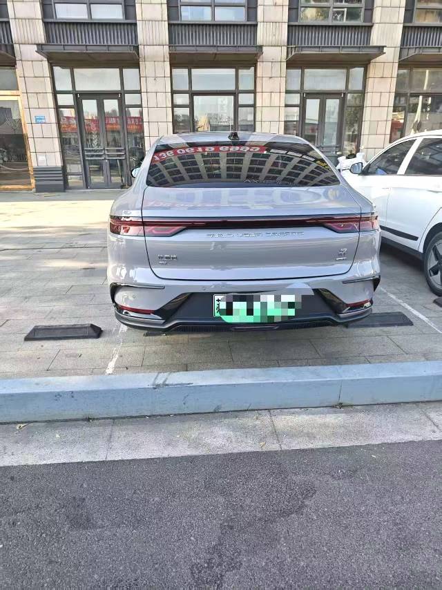 BYD Han 2025 car image #4