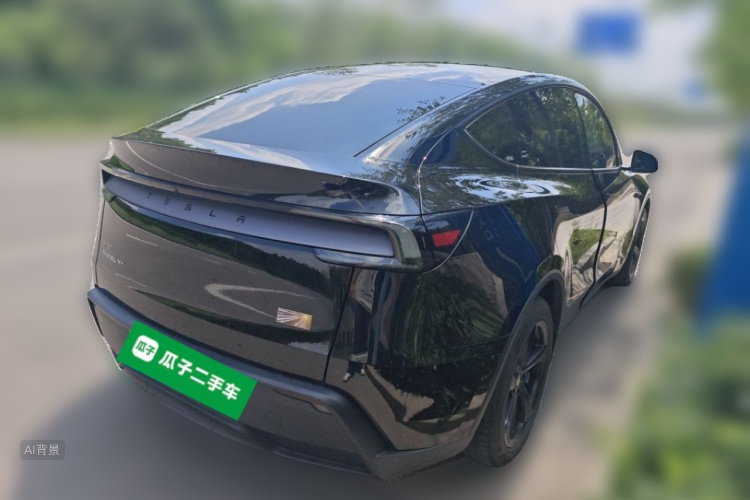 Tesla Model Y 2025 #7 Tesla Model Y 2025 car image #7