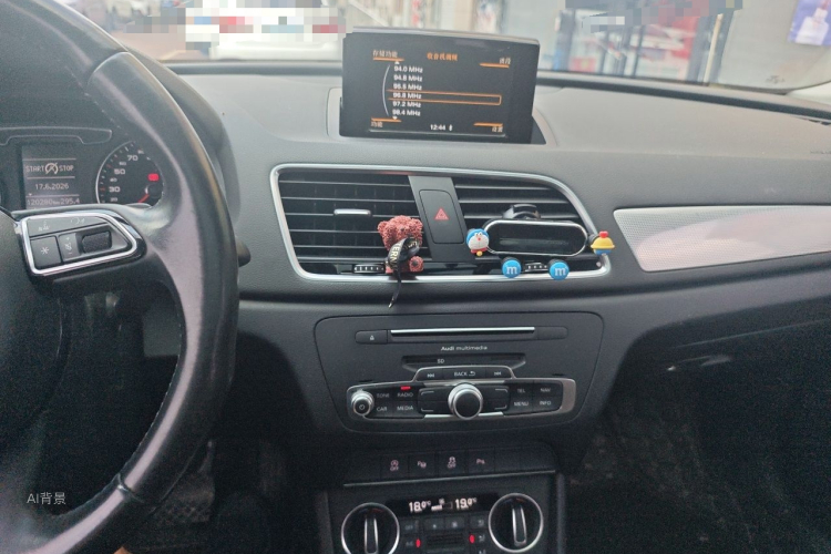 Audi Q3 2017 #15 Audi Q3 2017 car image #15