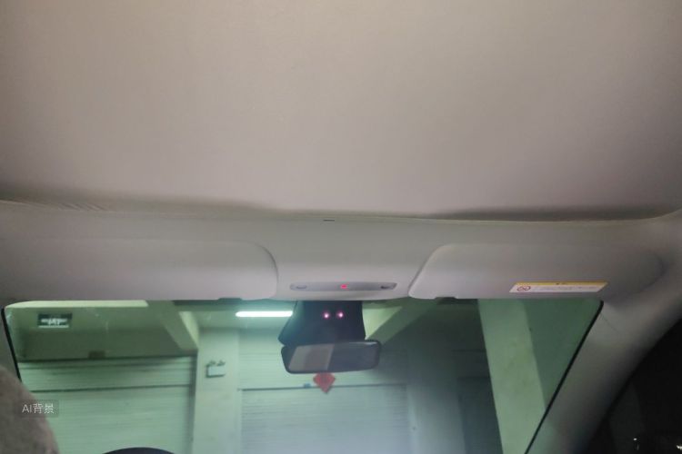 Tesla Model Y 2025 #20 Tesla Model Y 2025 car image #20