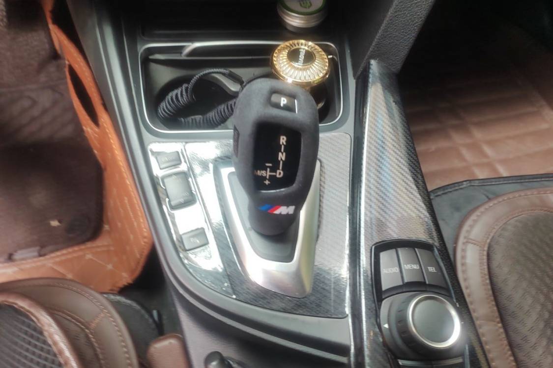 BMW 3 Series 2016 car image #29