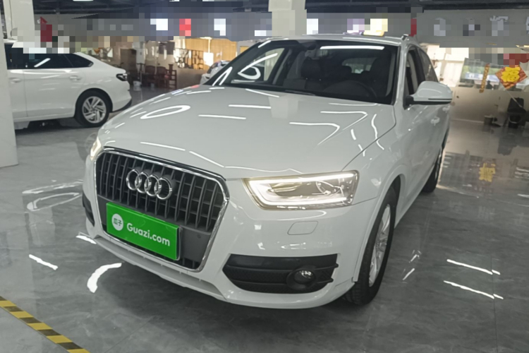 Audi Q3 2016 car image #2